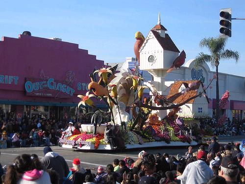 closeup float pic from north